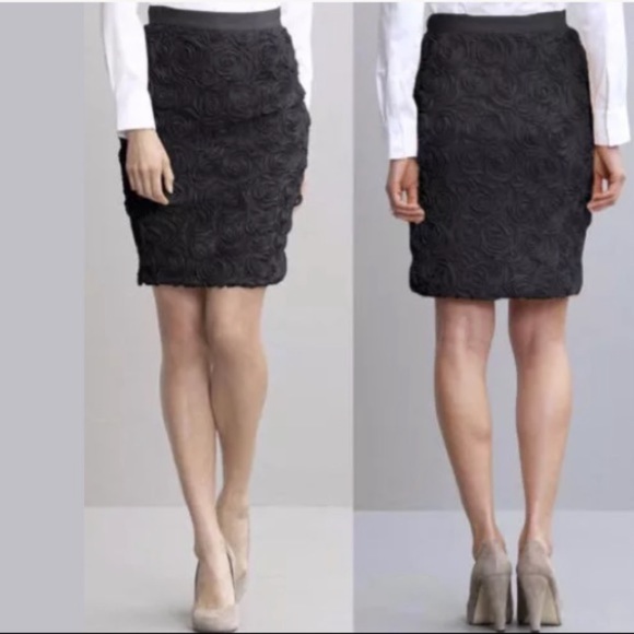 NWT Banana Republic black rosette skirt - Picture 3 of 9